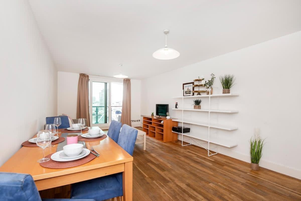 Amazing Thames View Ferienhaus London
